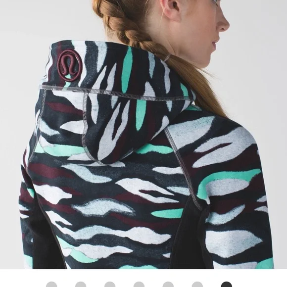 Lululemon Scuba Hoodie II - Picture 4 of 8